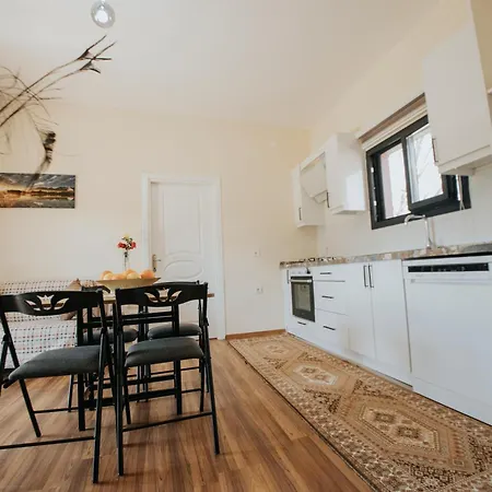 Akyaka Tiny House מלון Ula